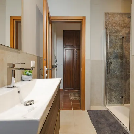 Marconi Apartment *